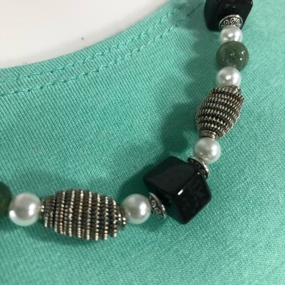 Beaded Necklace with Chunks of Onyx - Picture 6 of 6